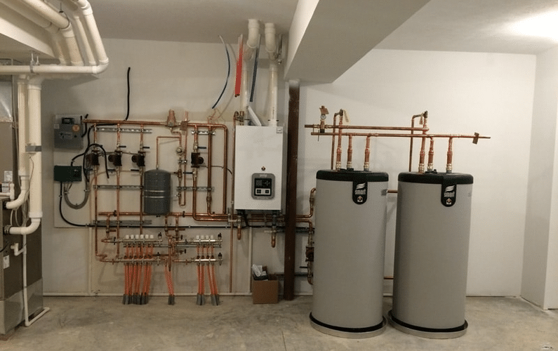 hydronics radiant heating and cooling installation with heat pumps | heating and cooling | Peace Evolution